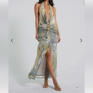 PLUNGE MAXI DRESS IN GREEN